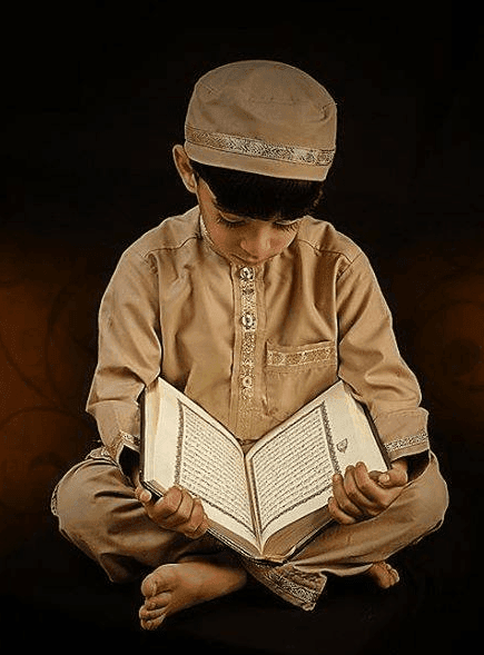 boy with quran pic for online quran academy